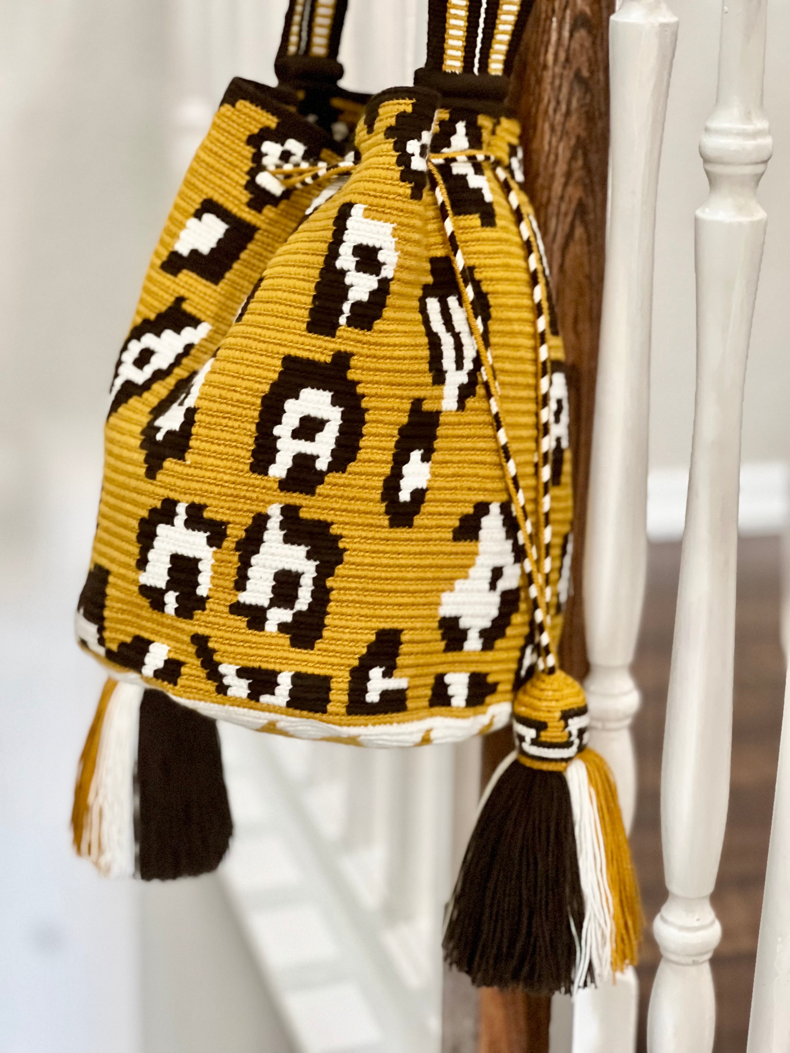 Shoulder Bag ~ AMAZONAS