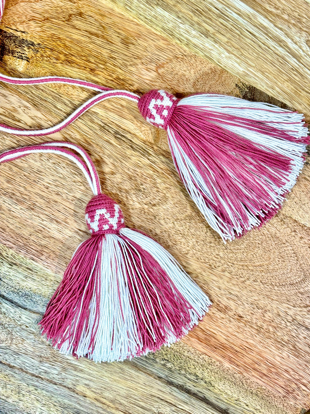 Handmade Wayuu Mochila | Medium Pink and White Crossbody Bucket Bag | Tambora Boutique