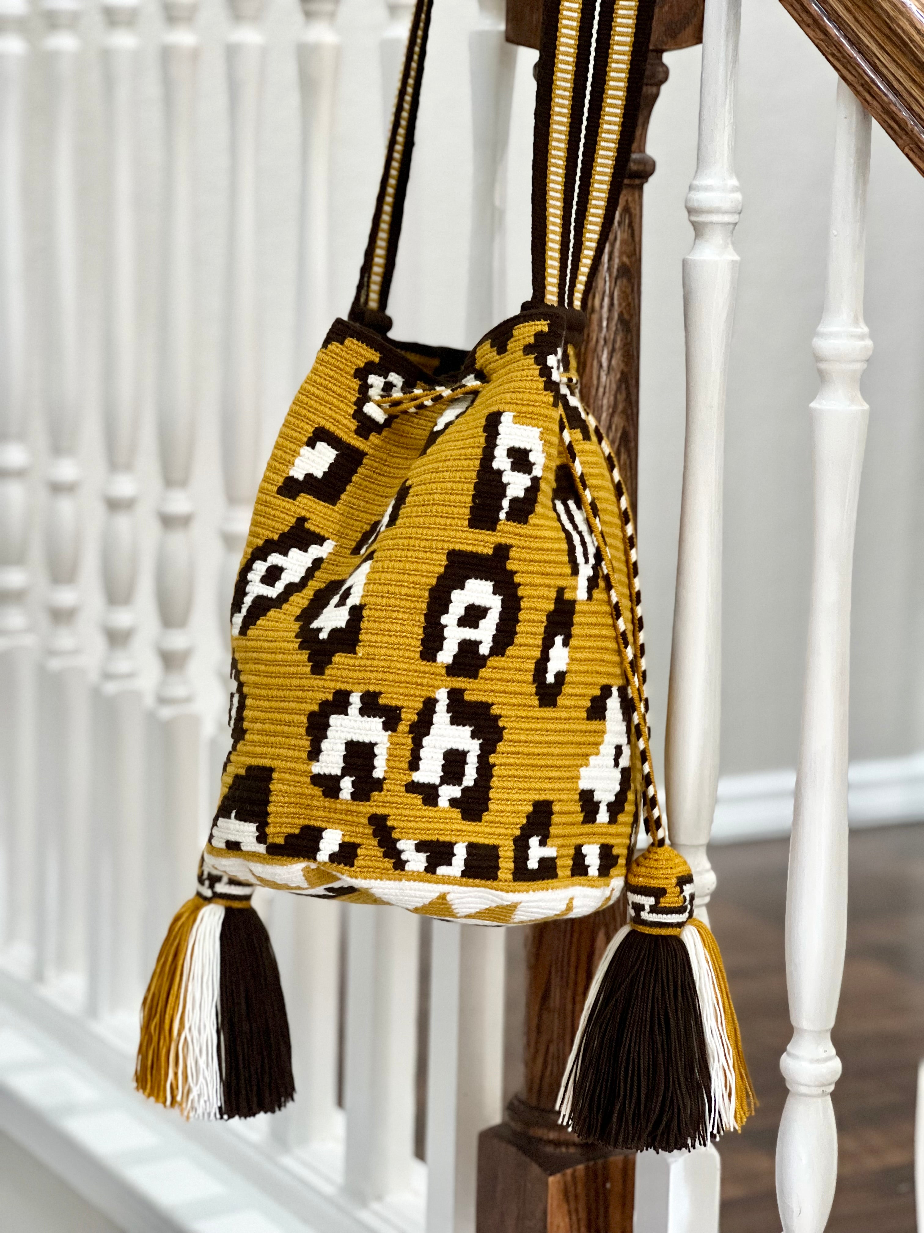 Shoulder Bag ~ AMAZONAS